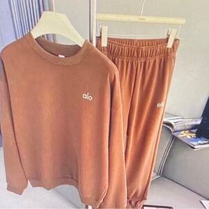 ALO Yoga Terracotta Lounge Set
